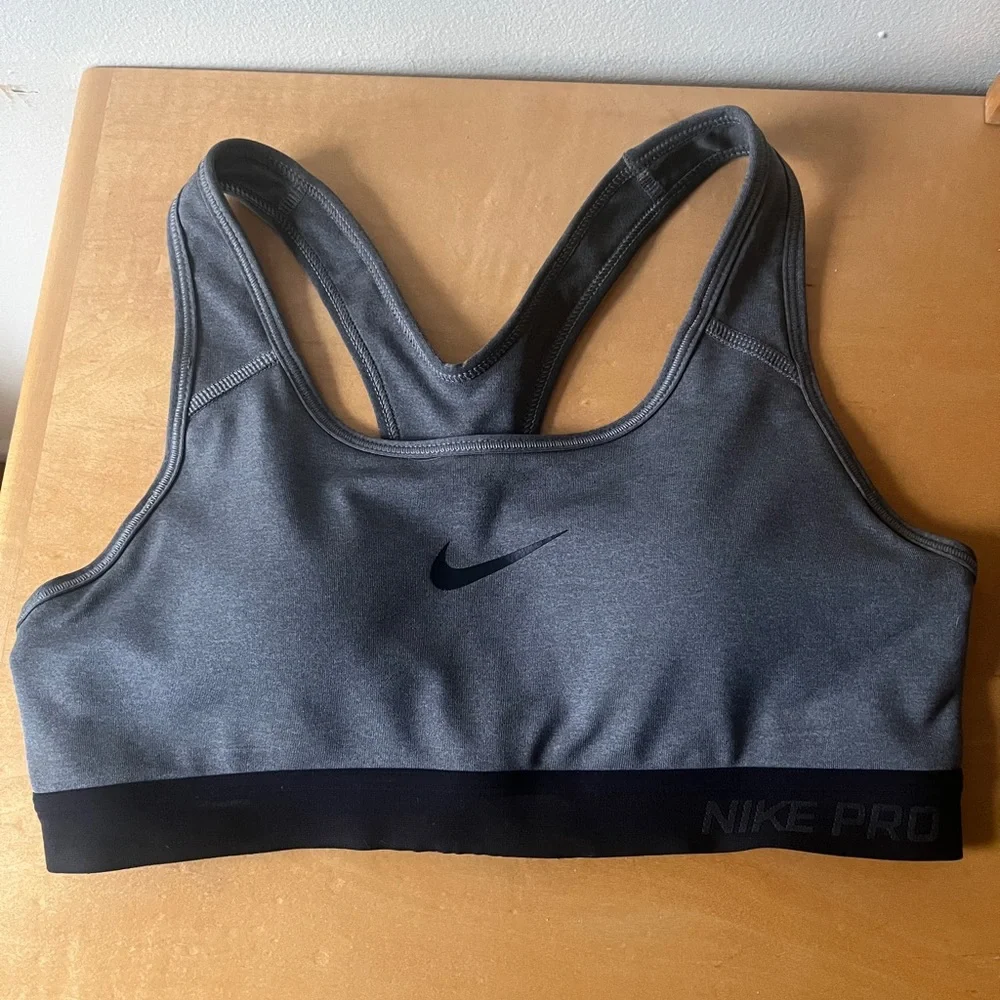 Nike Pro Sports Bra - Picture 1 of 3
